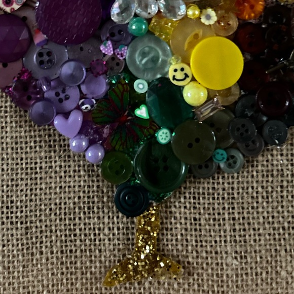 Colorful Button Art Chicken Decor - Picture 4 of 4